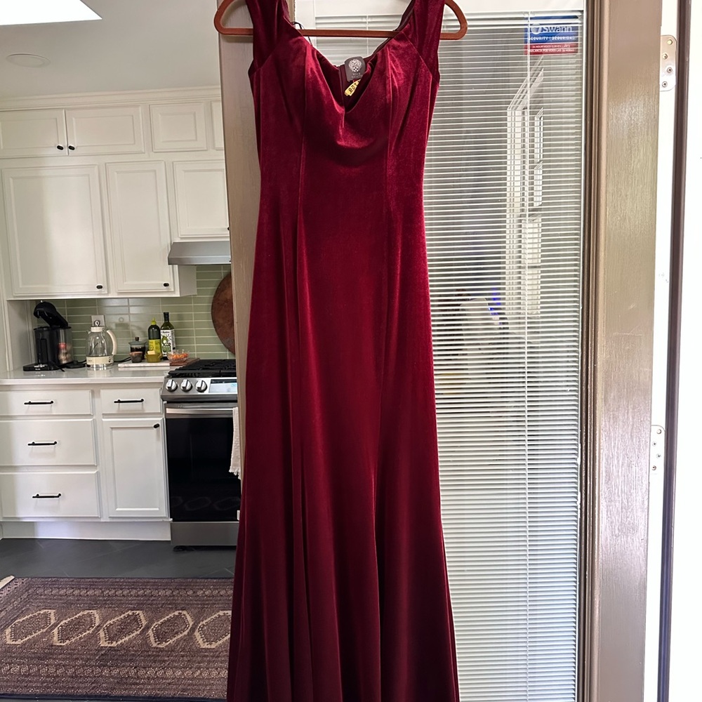 Vince Camuto red velvet dress | S